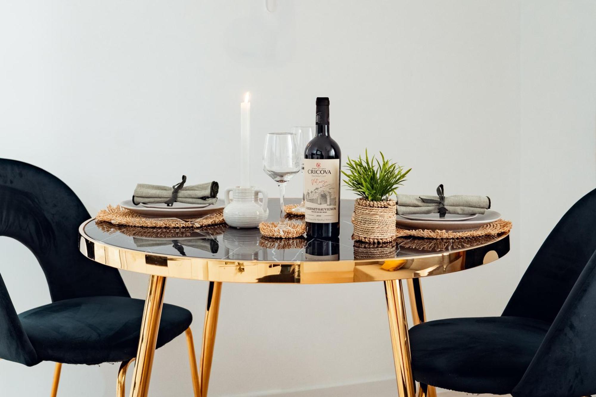 Cozy Aparthotel - Ultracentral Luxury Apartments Iasi Ngoại thất bức ảnh